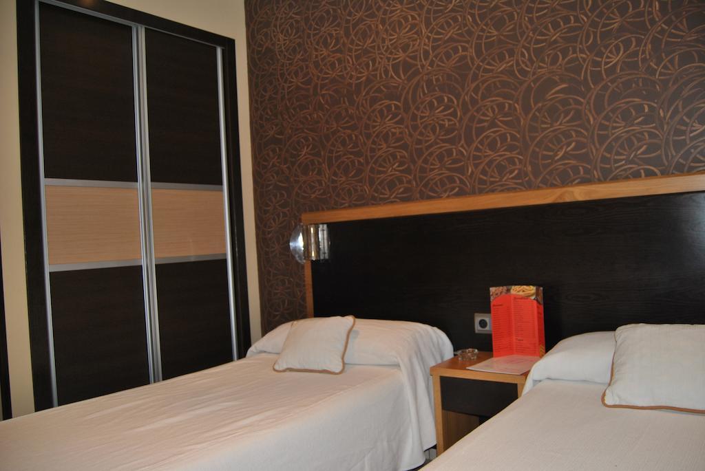 Hotel Fuente De La Magdalena Santa Amalia Pokoj fotografie