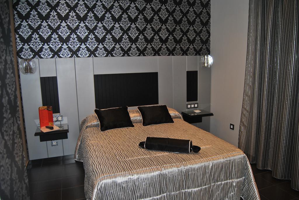Hotel Fuente De La Magdalena Santa Amalia Pokoj fotografie